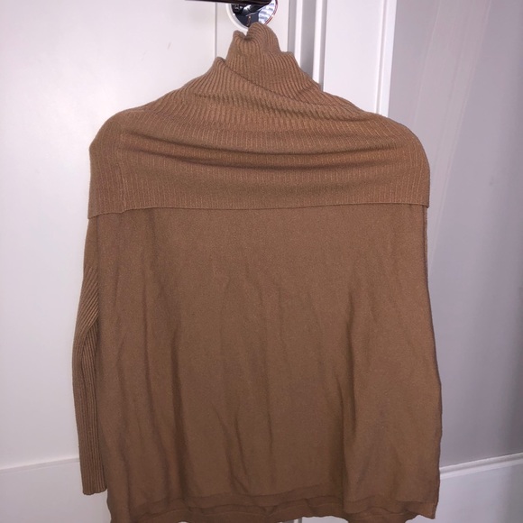Camel sweater - Picture 2 of 2